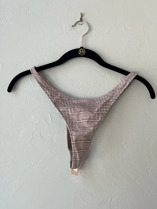 SKIMS SIGNATURE SWIM THONG BIKINI BOTTOM DUNE CROCODILE PRINT L - Picture 4 of 5